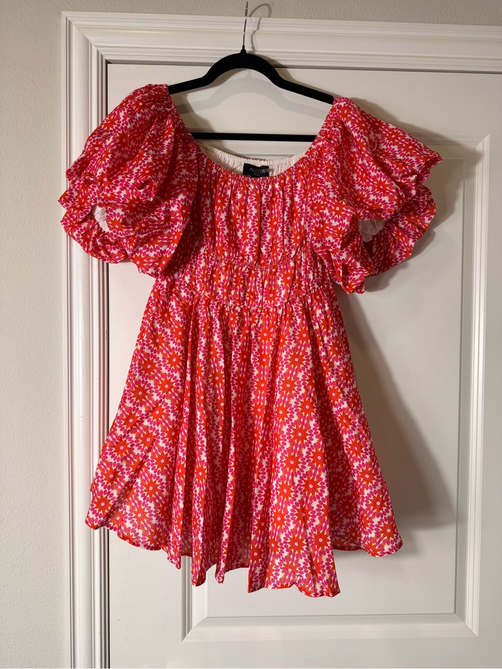 Aleeza Paris Scarlet Bloom Floral Puff-Sleeve Mini Dress Pink Orange Size Medium